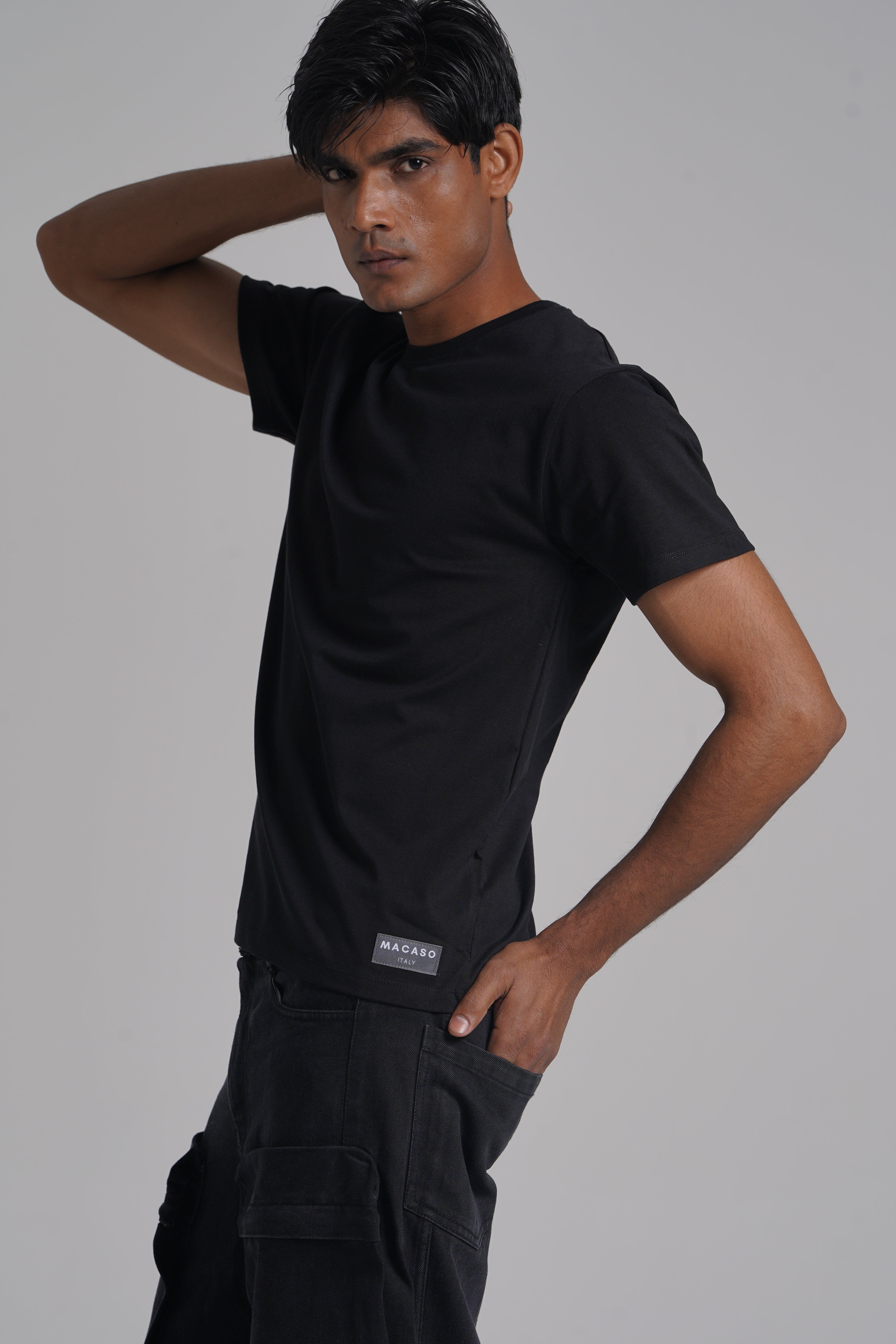 Solid Essential T-shirt